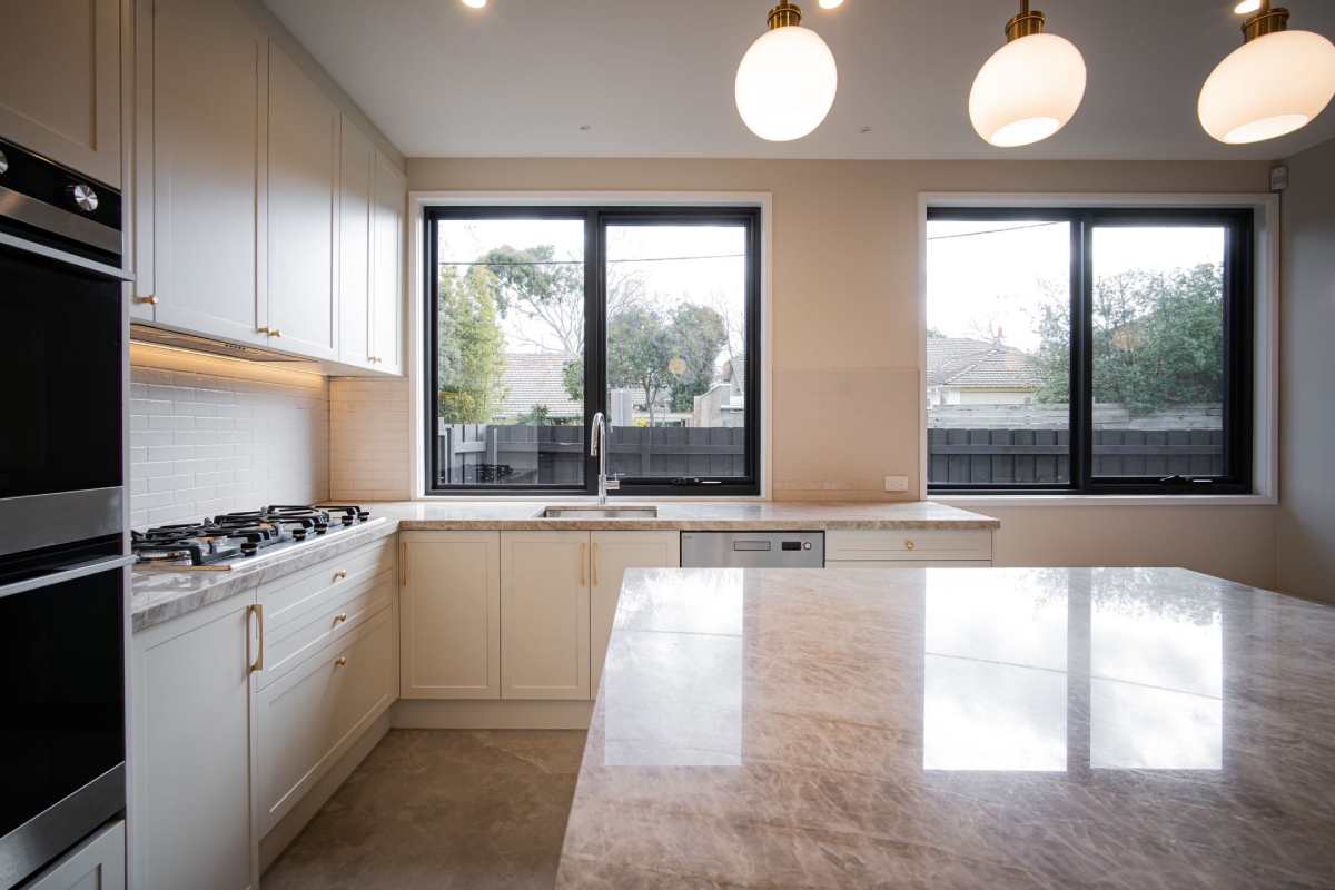 Flat<br />
Pack Kitchens Eltham