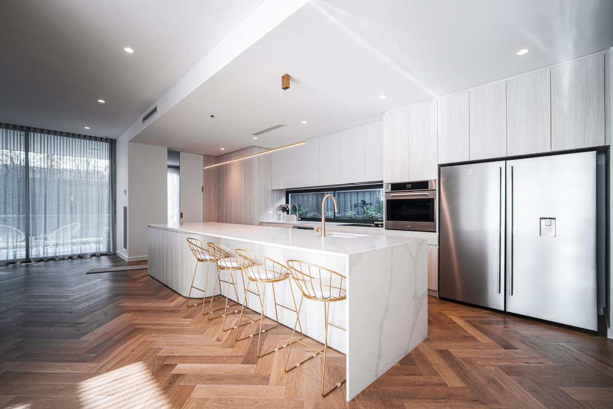 Flat Pack<br />
Kitchens Eltham